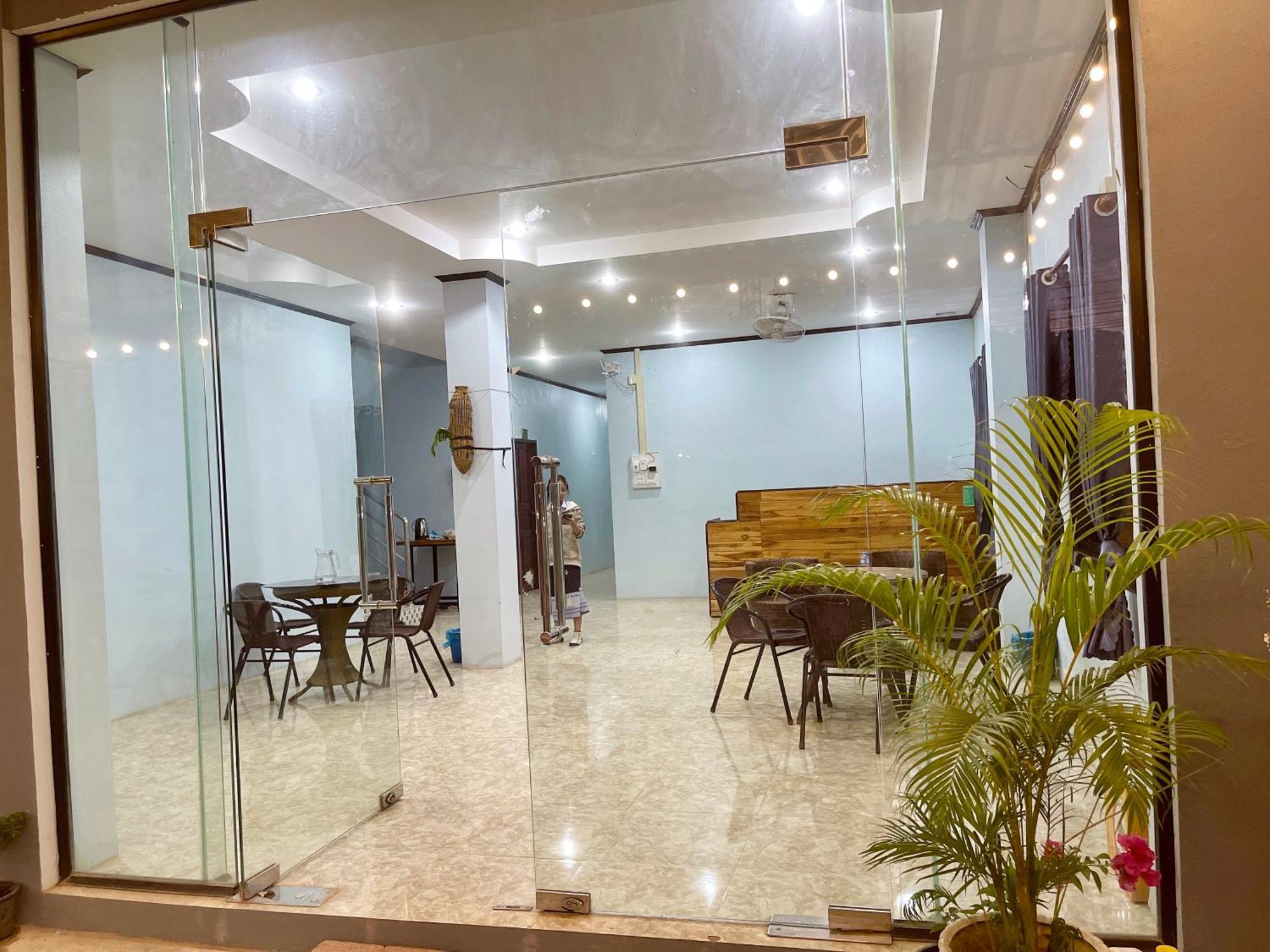 ואנג ויינג Smile Guesthouse Vangvieng מראה חיצוני תמונה