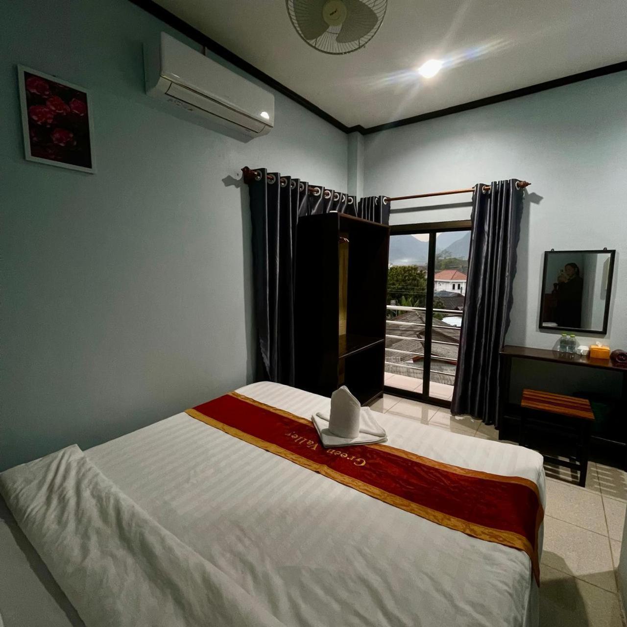 ואנג ויינג Smile Guesthouse Vangvieng מראה חיצוני תמונה