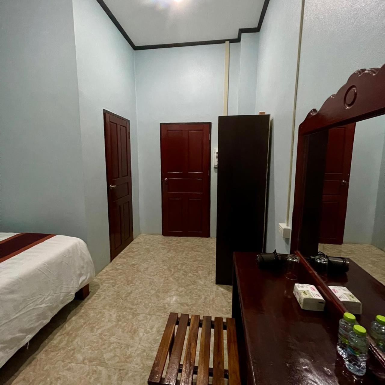 ואנג ויינג Smile Guesthouse Vangvieng מראה חיצוני תמונה